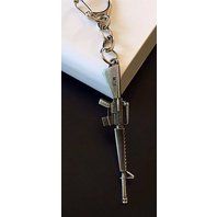 Kovová kľúčenka Zbraň 9010 (6,5 cm)
