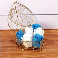 Mydlové ružičky v kovovom košíku (6 ks) modré/biele