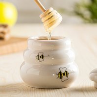 Keramický hrnček na med s drevenou naberačkou